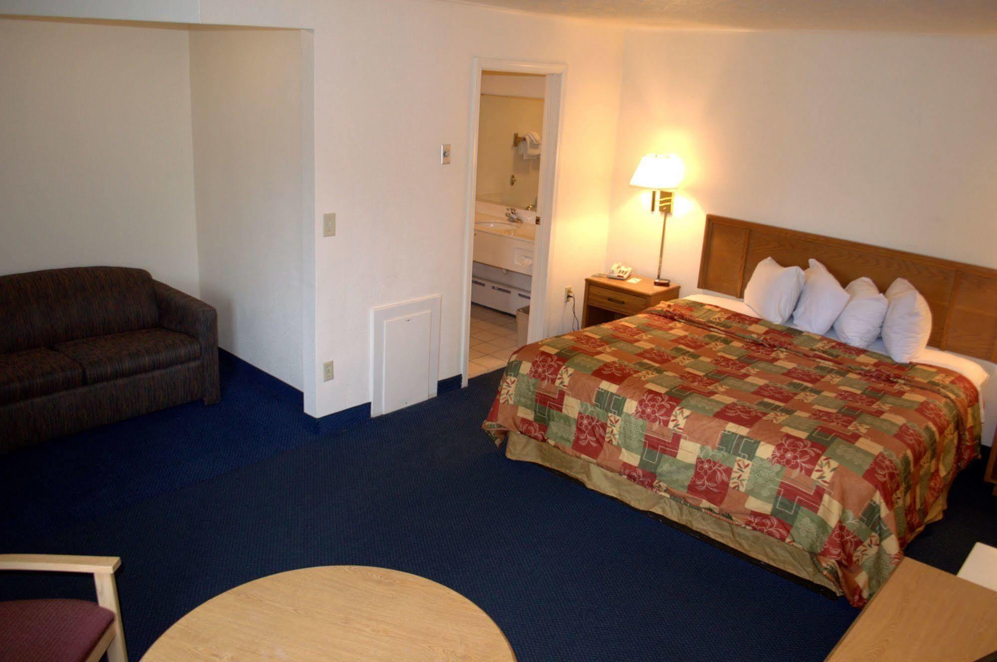 Budget Host Inn Sandusky Exterior photo